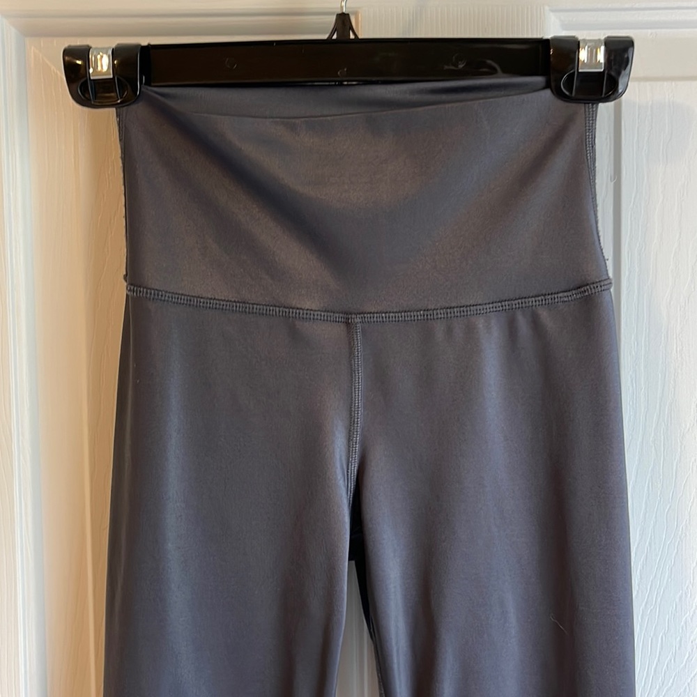 Glossy Alo Leggings, gray, small